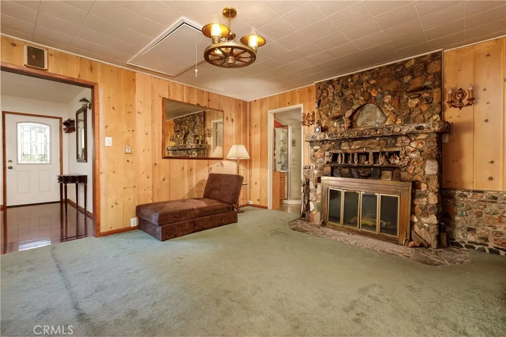 29288 Lake View Cedar Glen, CA 92321