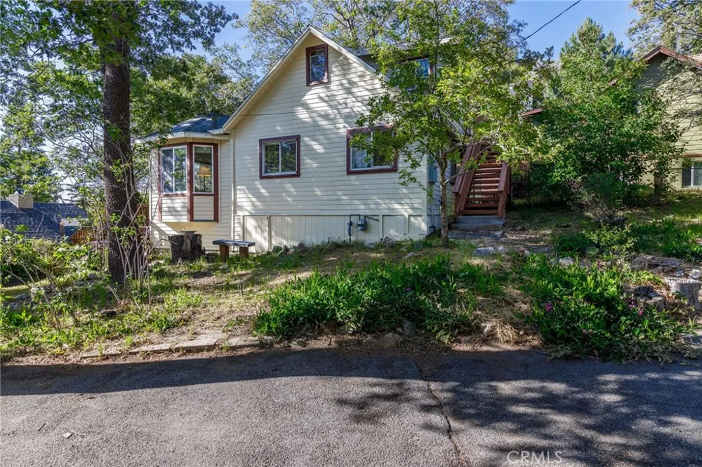 29288 Lake View Cedar Glen, CA 92321