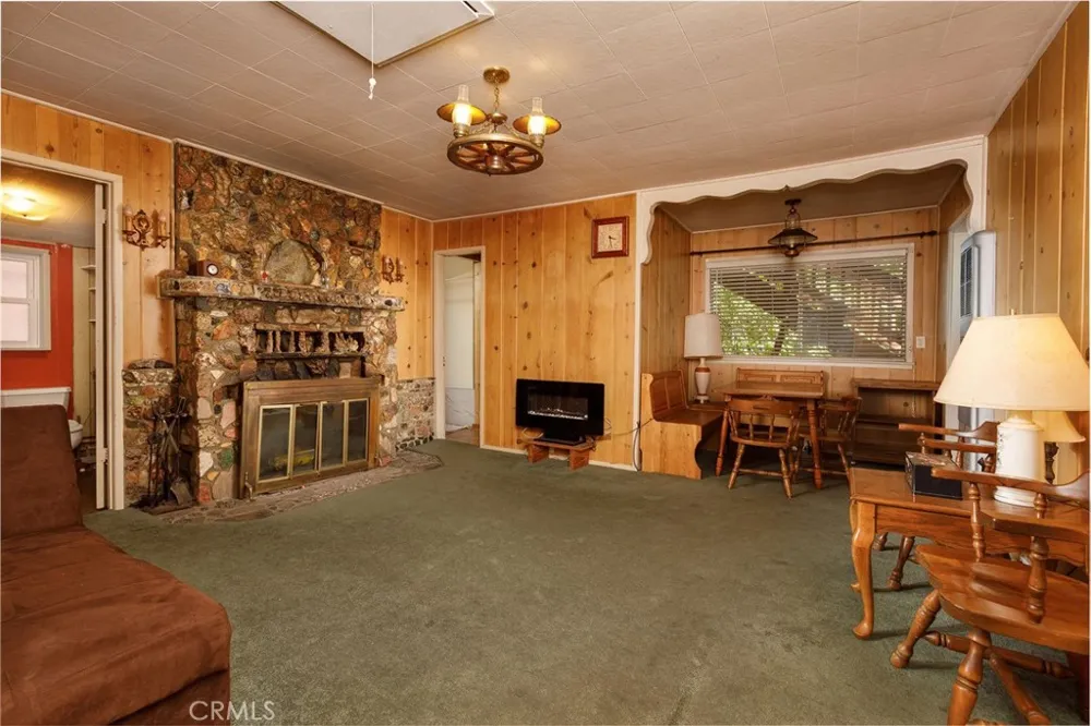 29288 Lake View Cedar Glen, CA 92321