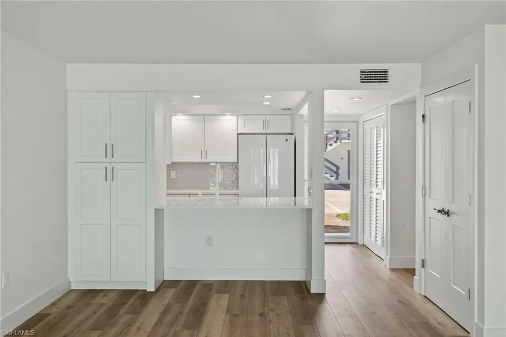 1610 Middle Gulf Drive #F2 Sanibel, FL 33957