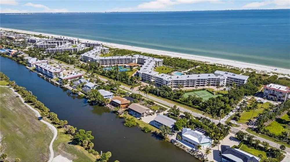 1610 Middle Gulf Drive #F2 Sanibel, FL 33957