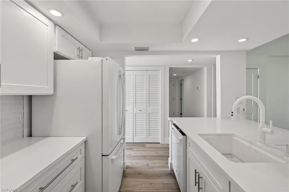 1610 Middle Gulf Drive #F2 Sanibel, FL 33957