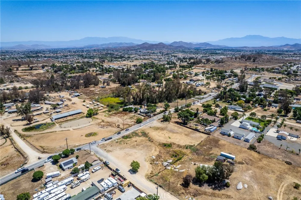 Hawthorne Menifee, CA 92584