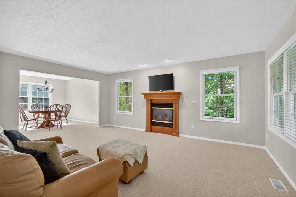 2073 Elwood Boulevard Spring Arbor, MI 49283
