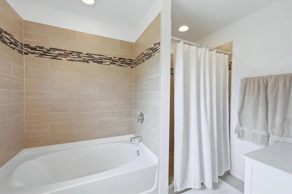 150 BAYTREE DRIVE Rotonda West, FL 33947