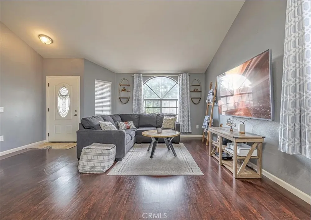 37526 Rose Street Palmdale, CA 93552