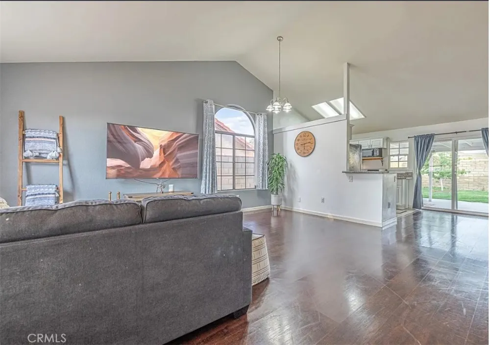 37526 Rose Street Palmdale, CA 93552