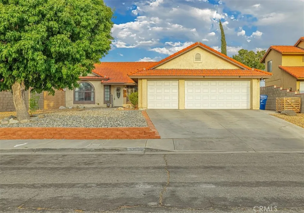 37526 Rose Street Palmdale, CA 93552