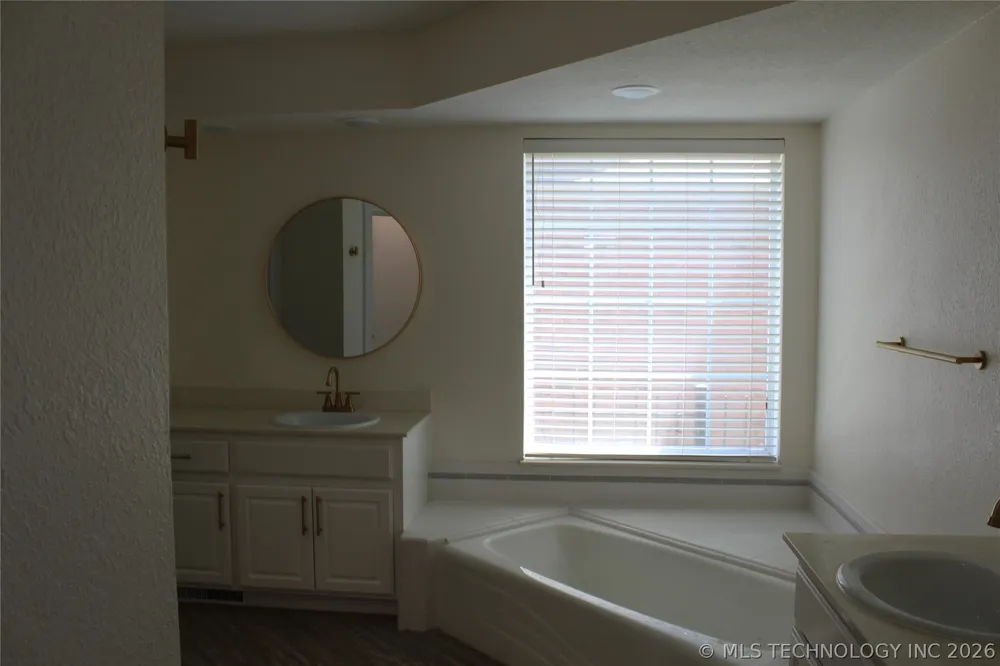 311 Larsh Ada, OK 74820