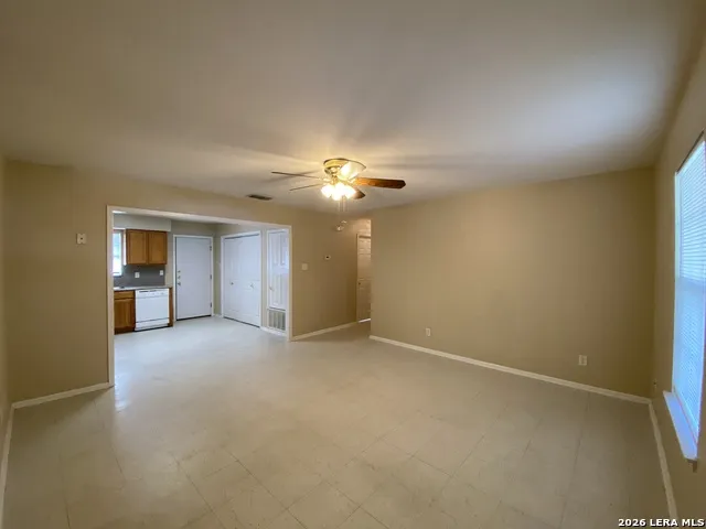 1207 & 1209 W GOODWIN ST Pleasanton, TX 78064