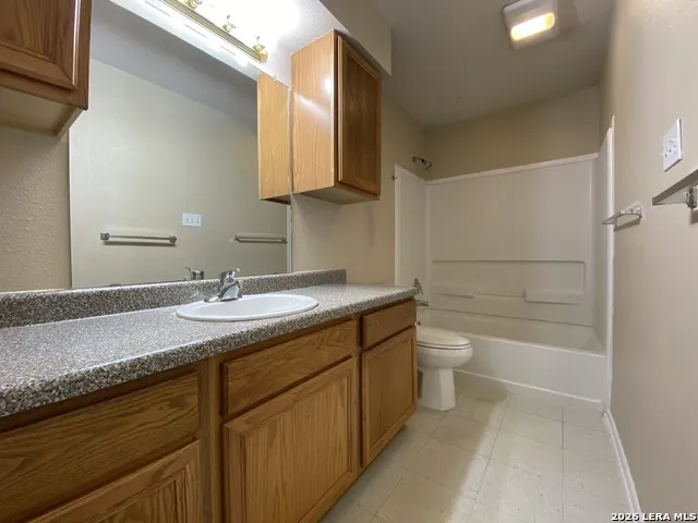 1207 & 1209 W GOODWIN ST Pleasanton, TX 78064