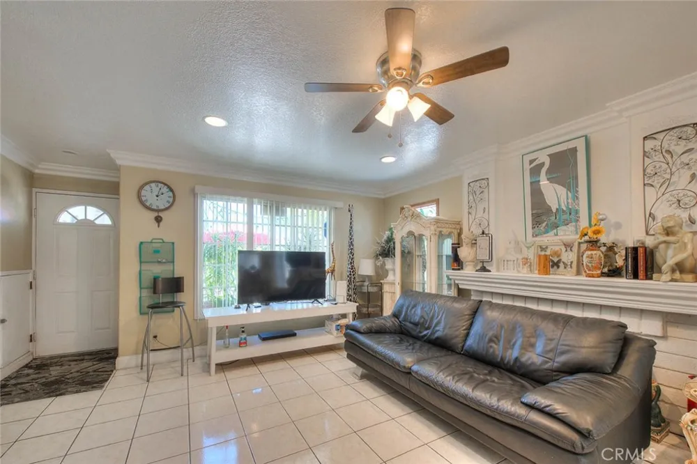 22676 Genova Laguna Hills, CA 92653