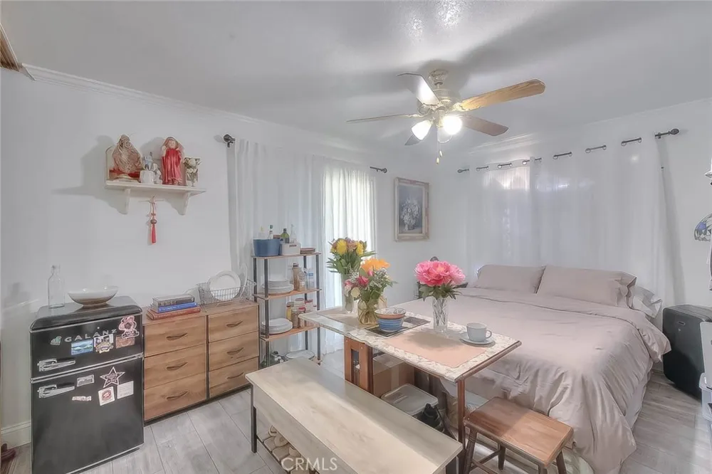 22676 Genova Laguna Hills, CA 92653