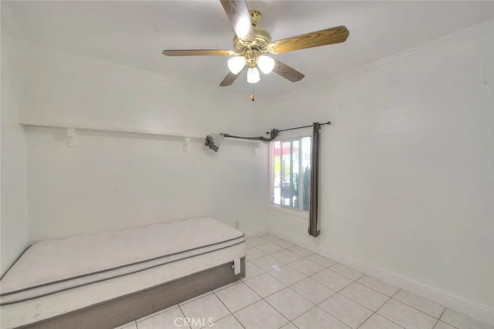 22676 Genova Laguna Hills, CA 92653