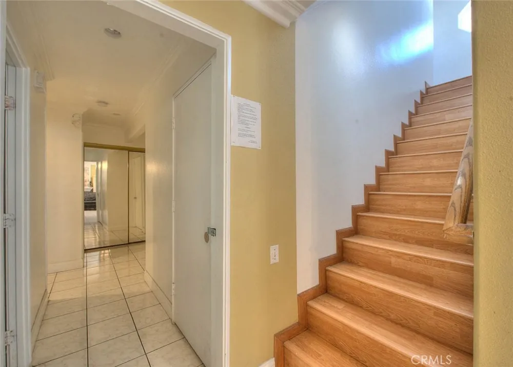 22676 Genova Laguna Hills, CA 92653