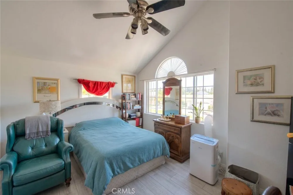 22676 Genova Laguna Hills, CA 92653