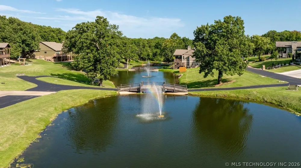 14 Upper Waterfall Road Grove, OK 74344