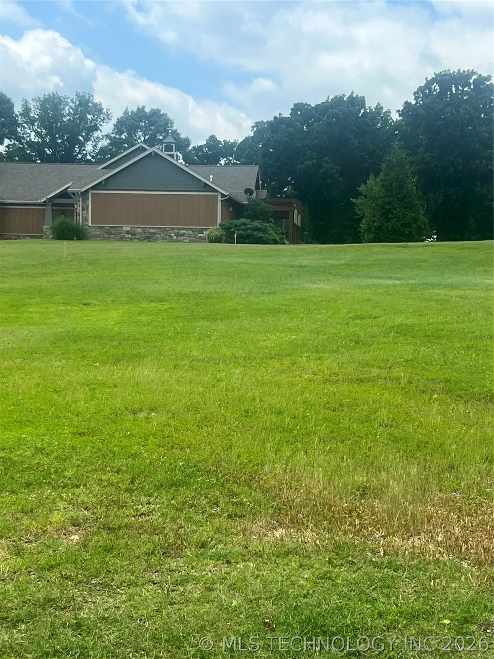 14 Upper Waterfall Road Grove, OK 74344