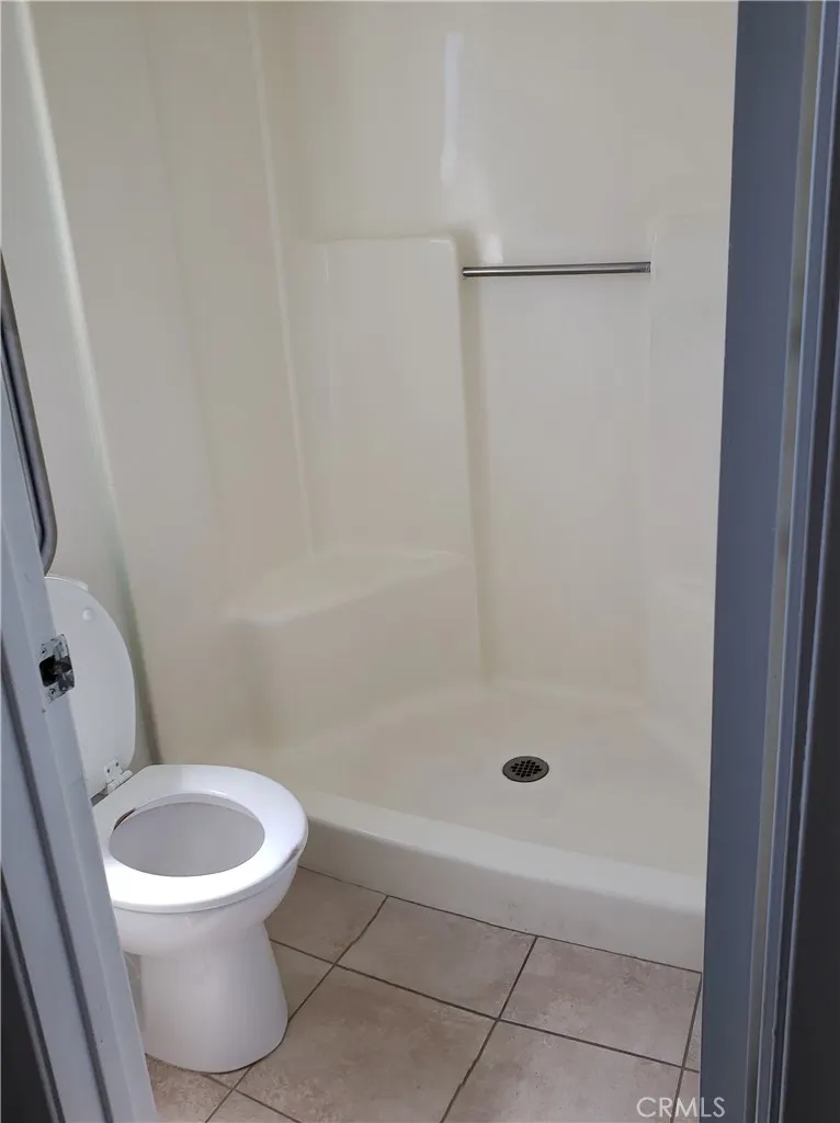 1964 W OAKLAND AVENUE Hemet, CA 92545
