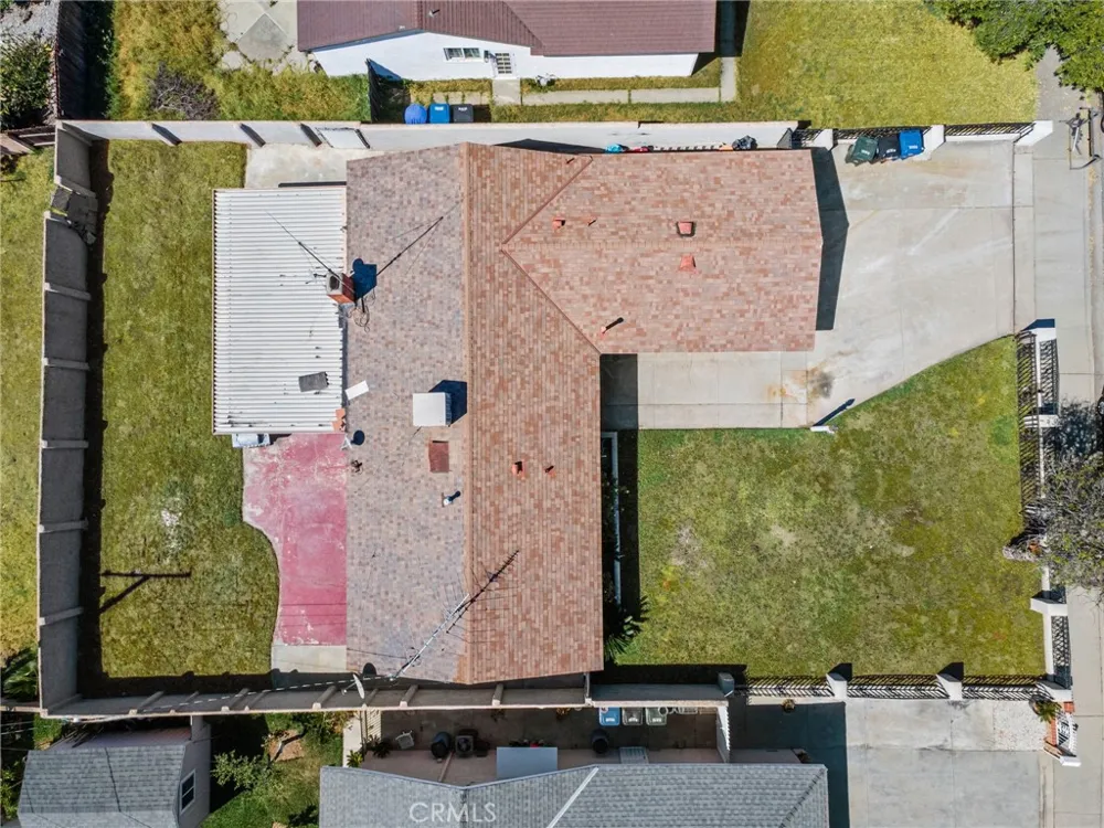 218 Foxbury Pomona, CA 91767
