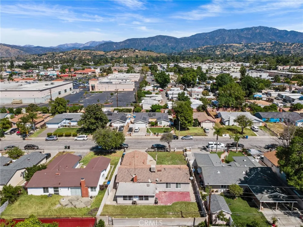 218 Foxbury Pomona, CA 91767