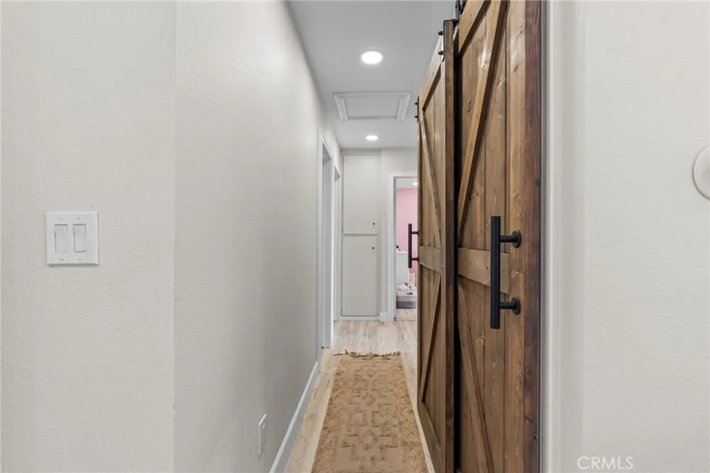 218 Foxbury Pomona, CA 91767