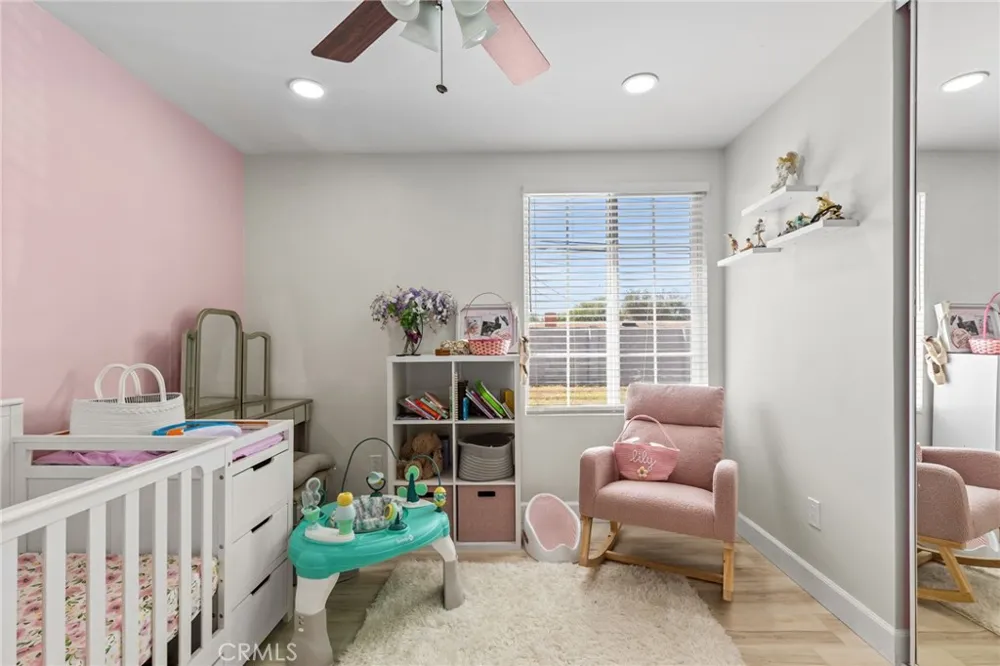 218 Foxbury Pomona, CA 91767