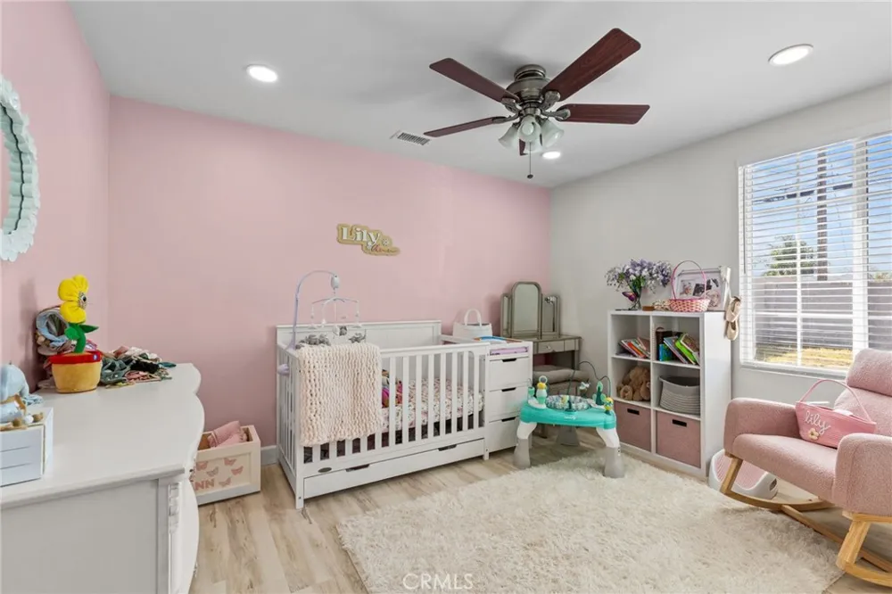 218 Foxbury Pomona, CA 91767