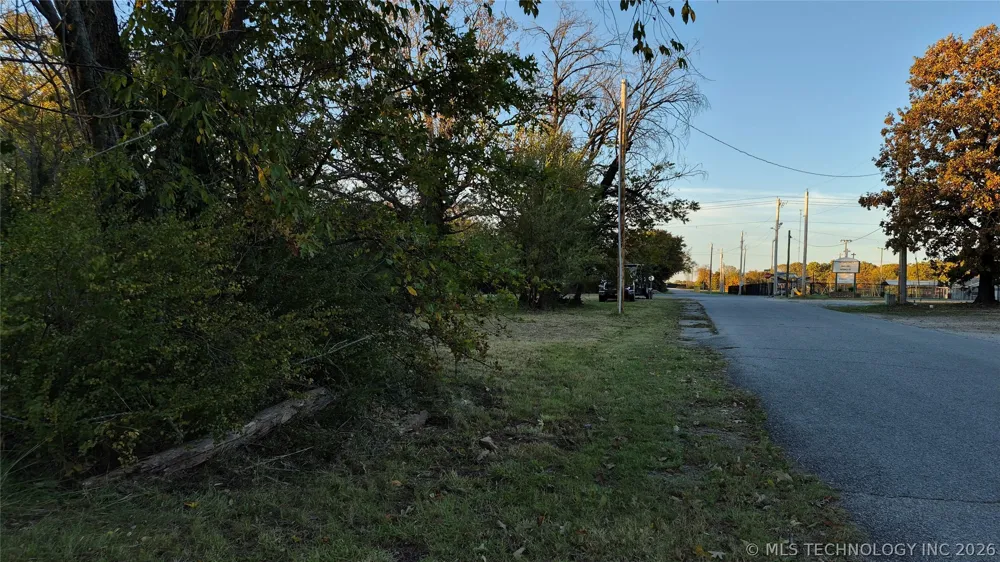 803 5th Jay, OK 74346
