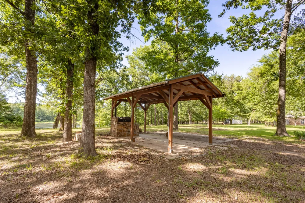 660 County Road 1503 Alba, TX 75410