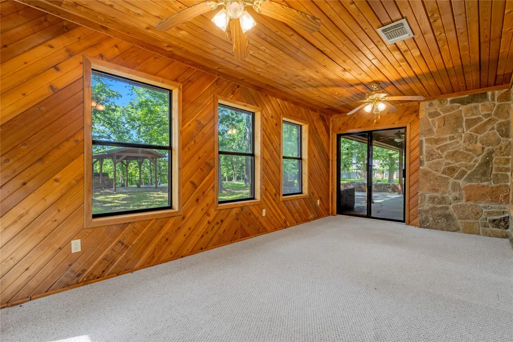 660 County Road 1503 Alba, TX 75410