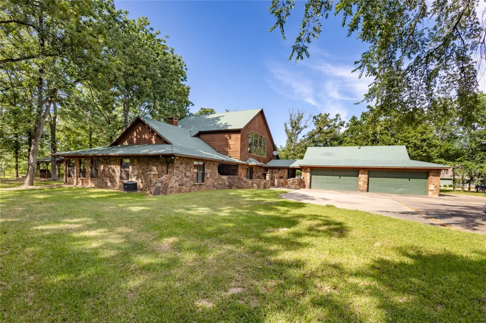 660 County Road 1503 Alba, TX 75410