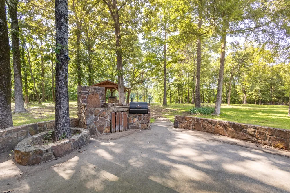 660 County Road 1503 Alba, TX 75410