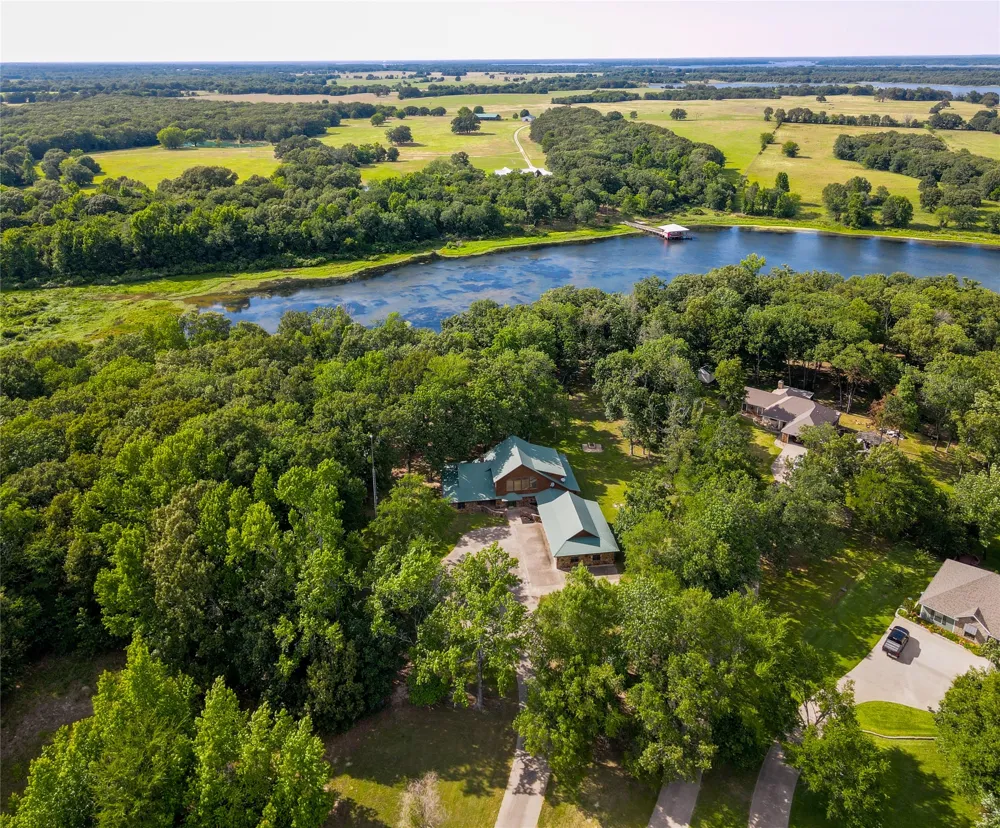 660 County Road 1503 Alba, TX 75410