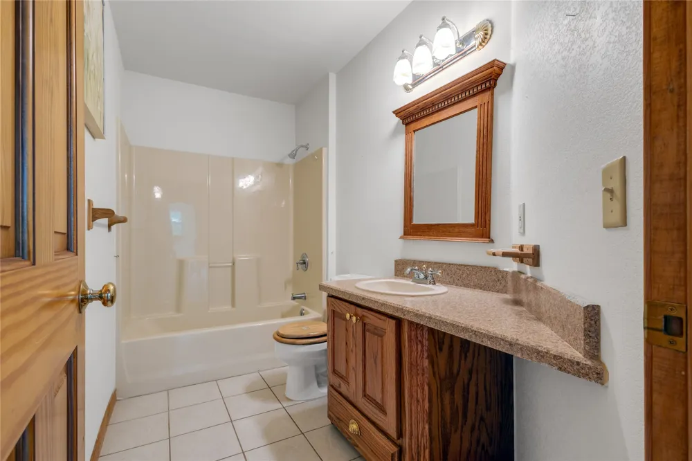 660 County Road 1503 Alba, TX 75410