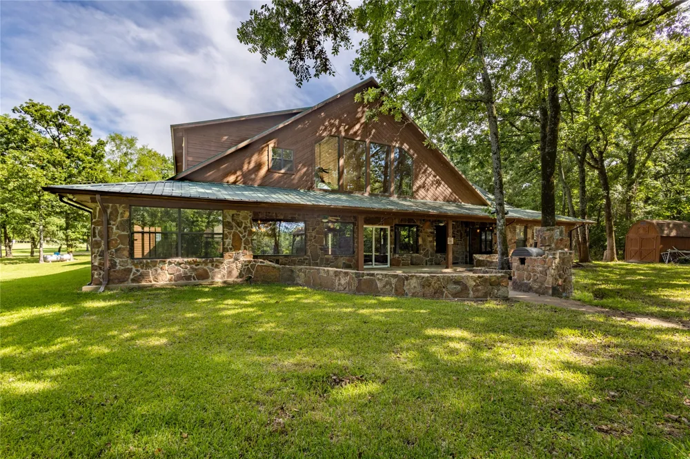660 County Road 1503 Alba, TX 75410