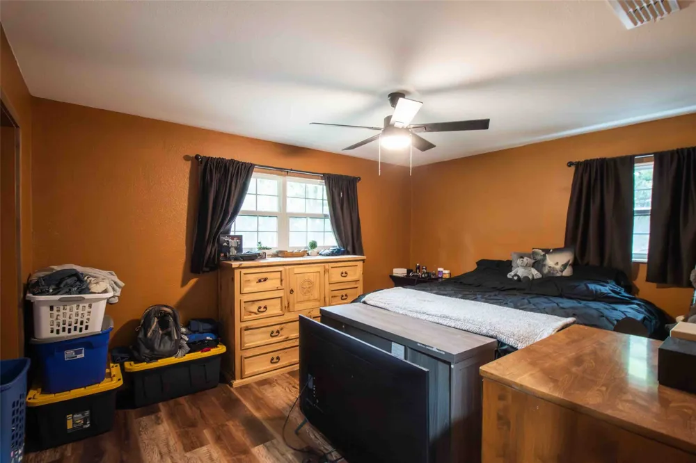 530 Holly Glen Murchison, TX 75778