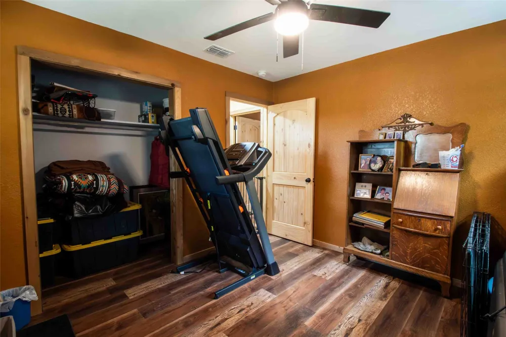 530 Holly Glen Murchison, TX 75778