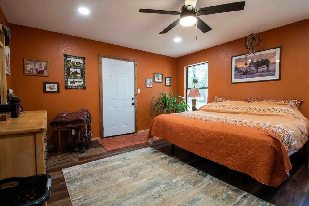 530 Holly Glen Murchison, TX 75778