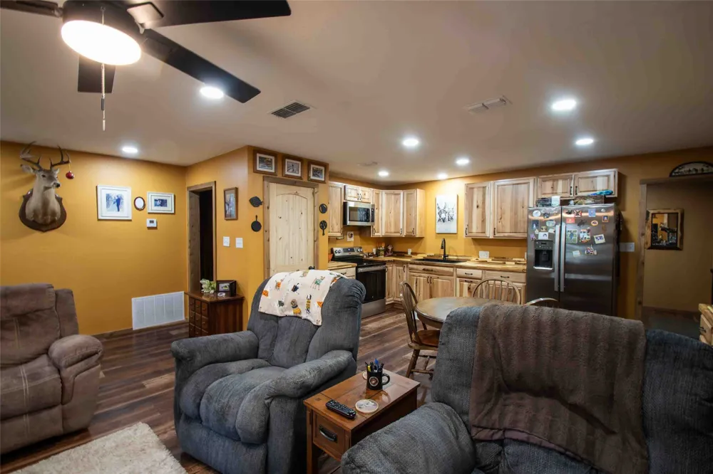 530 Holly Glen Murchison, TX 75778
