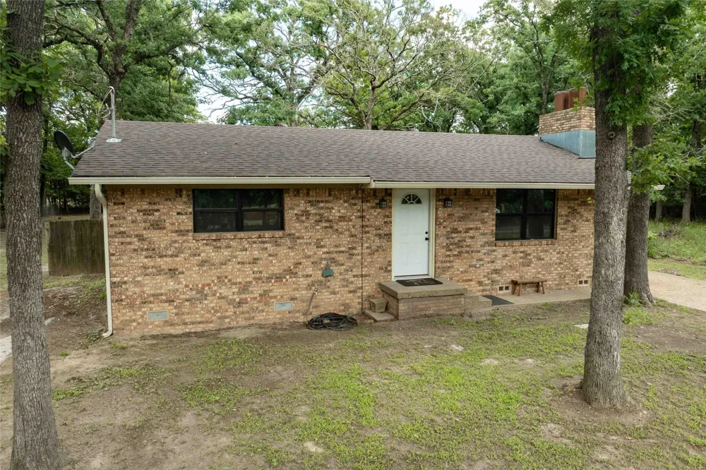 530 Holly Glen Murchison, TX 75778