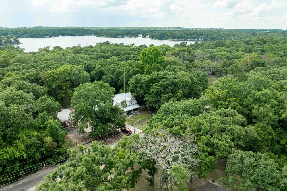 530 Holly Glen Murchison, TX 75778