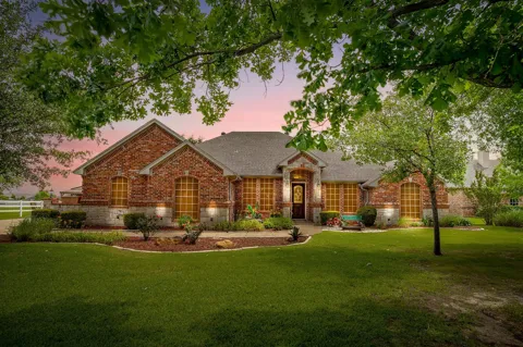 709 Lonesome Prairie Trail