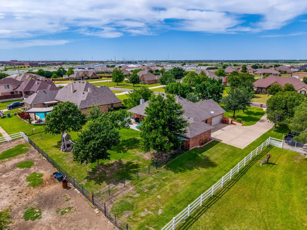 709 Lonesome Prairie Trail Haslet, TX 76052