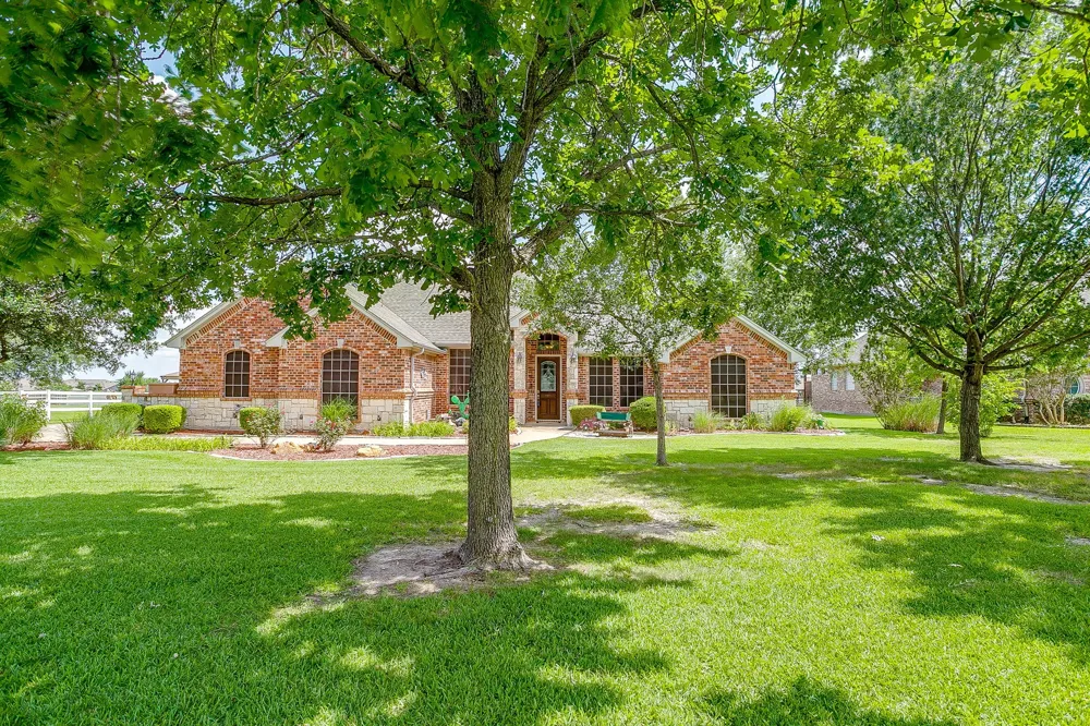 709 Lonesome Prairie Trail Haslet, TX 76052