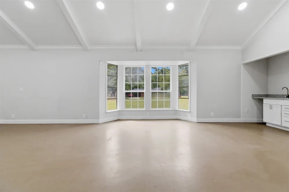 325 Sunset Boulevard Lufkin, TX 75904
