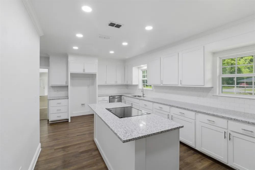 325 Sunset Boulevard Lufkin, TX 75904