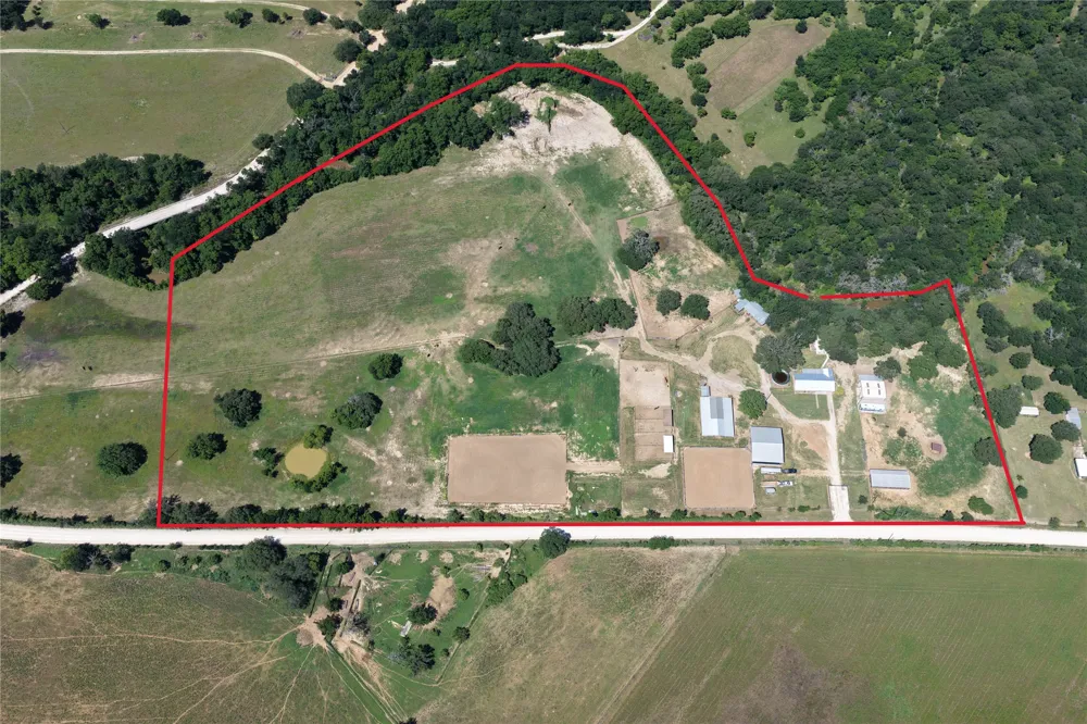 3900 County Road 304 Comanche, TX 76442