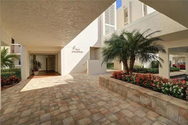 7907 SAILBOAT KEY BOULEVARD S #105 South Pasadena, FL 33707