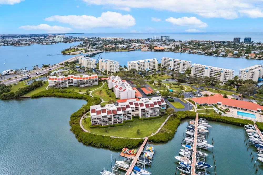 7907 SAILBOAT KEY BOULEVARD S #105 South Pasadena, FL 33707
